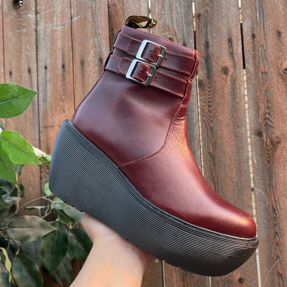 Dr. Martens Caitlin platform boots Us 6 - Picture 11 of 11